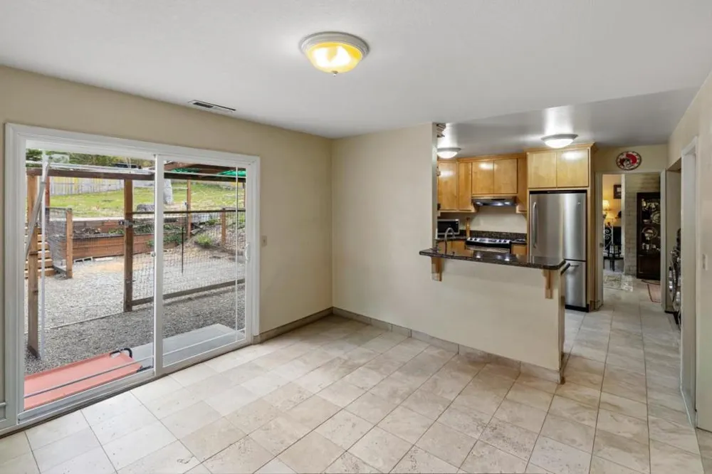 25455 Canada Valley Drive Carmel, CA 93923
