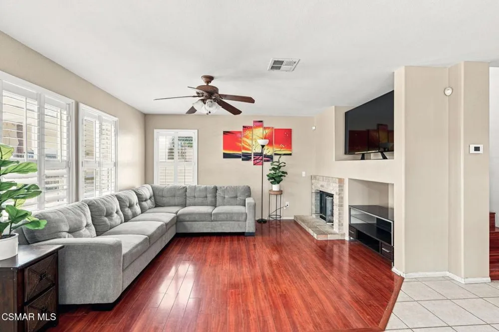 28318 Milbrook Place Castaic, CA 91384