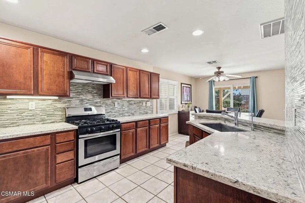 28318 Milbrook Place Castaic, CA 91384
