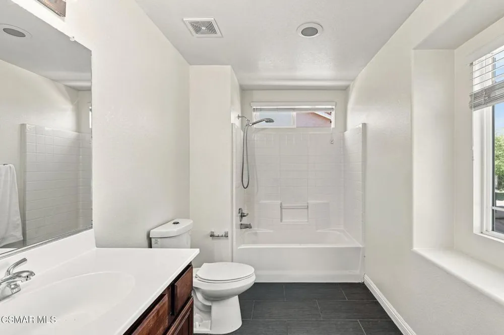 28318 Milbrook Place Castaic, CA 91384