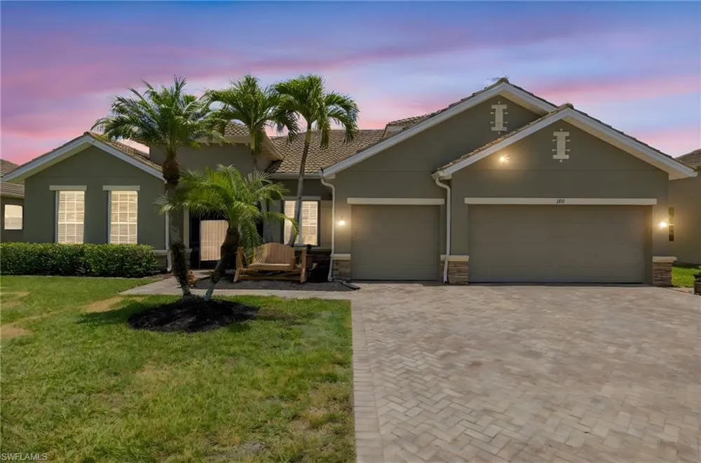 2115 Grove Drive Naples, FL 34120