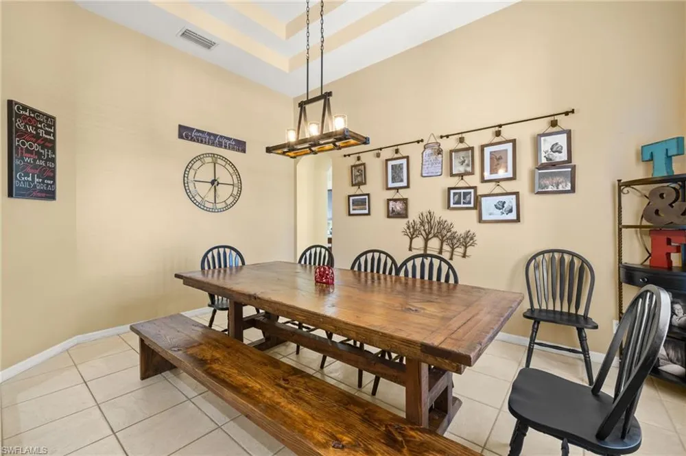 2115 Grove Drive Naples, FL 34120