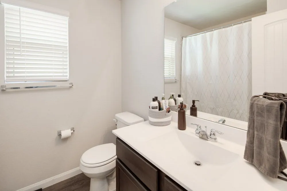 947 Harper Lane Bryan, TX 77803