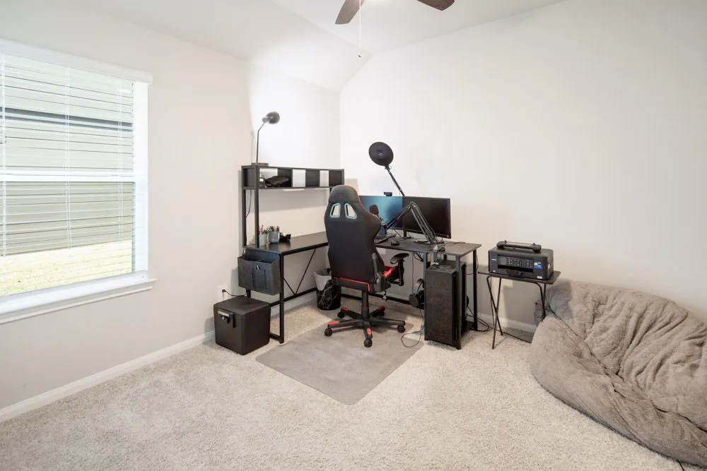 947 Harper Lane Bryan, TX 77803