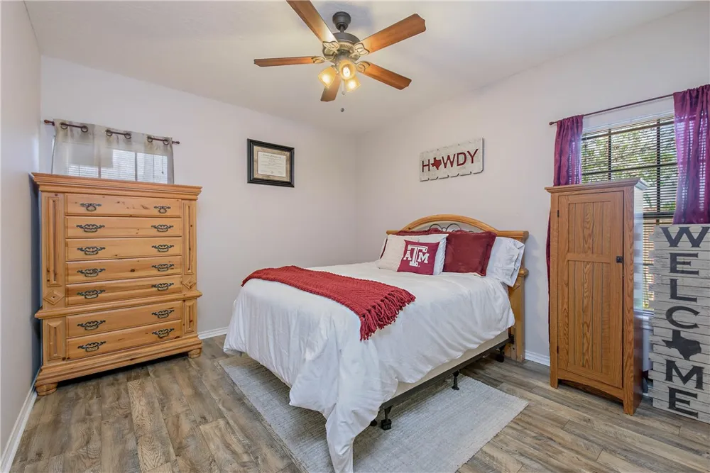 5705 Timberton Drive Bryan, TX 77802