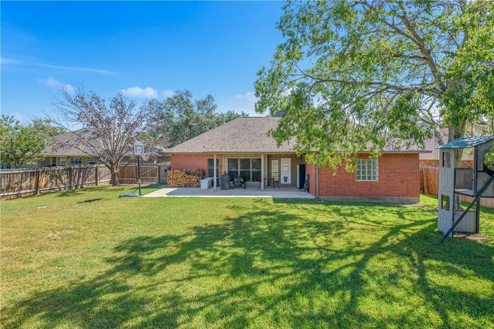 5705 Timberton Drive Bryan, TX 77802