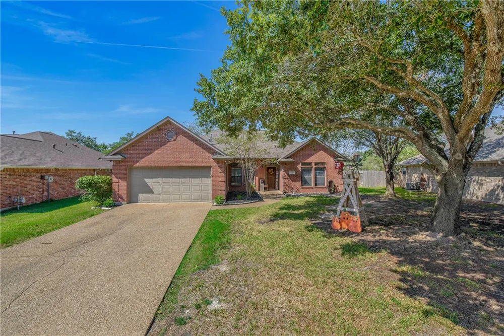 5705 Timberton Drive Bryan, TX 77802