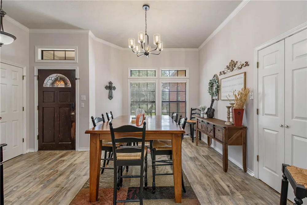 5705 Timberton Drive Bryan, TX 77802
