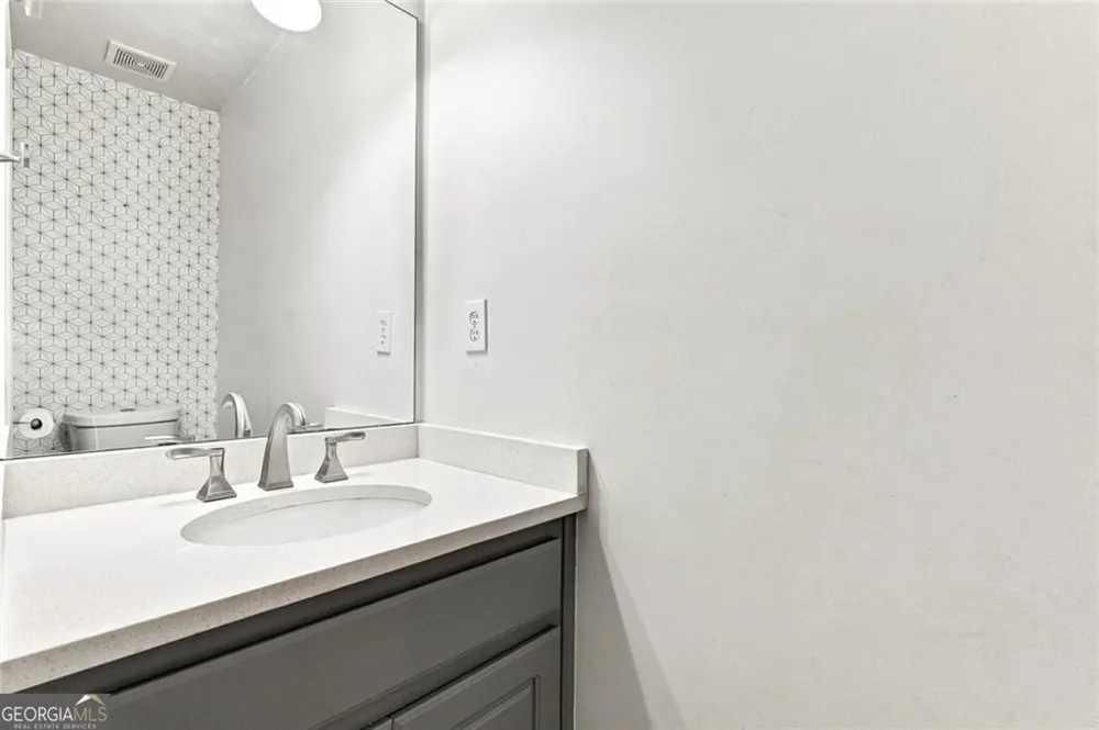 2232 Woodbriar DR Buford, GA 30518
