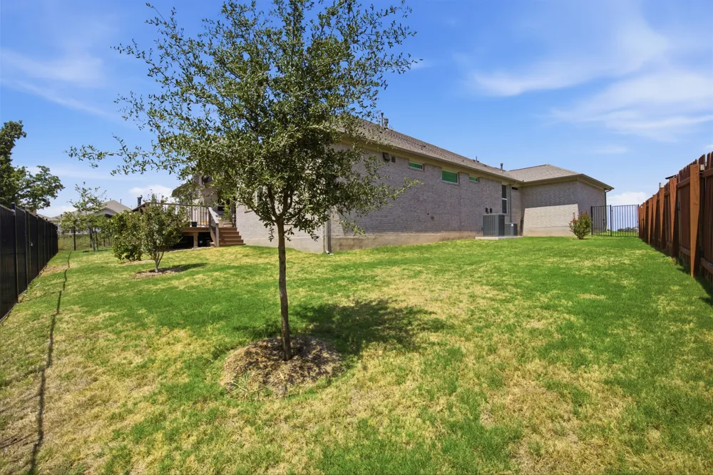 501 Great Lawn Cove Liberty Hill, TX 78642