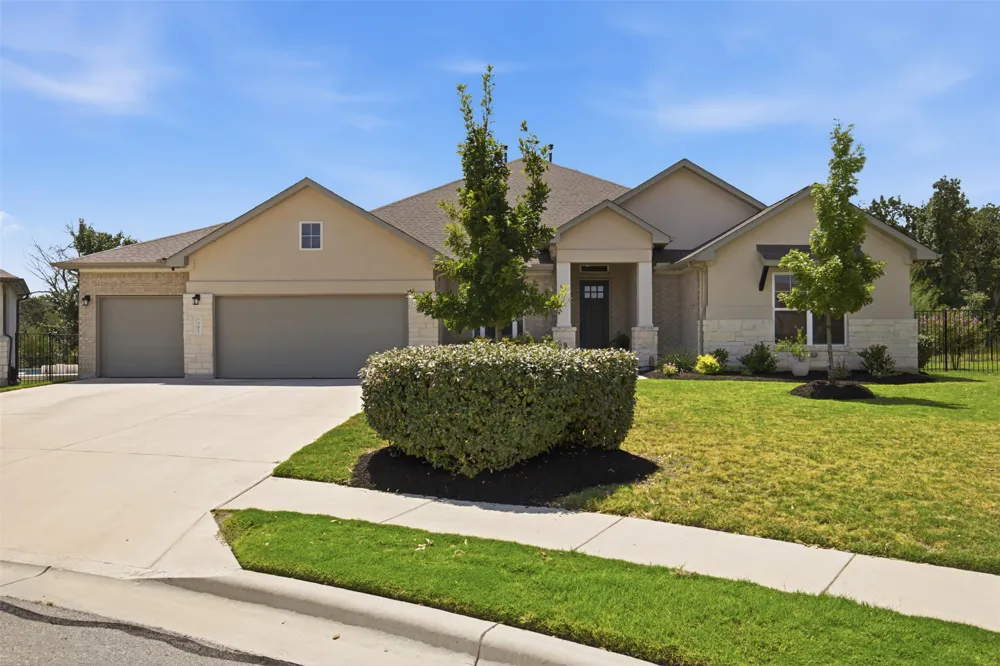 501 Great Lawn Cove Liberty Hill, TX 78642