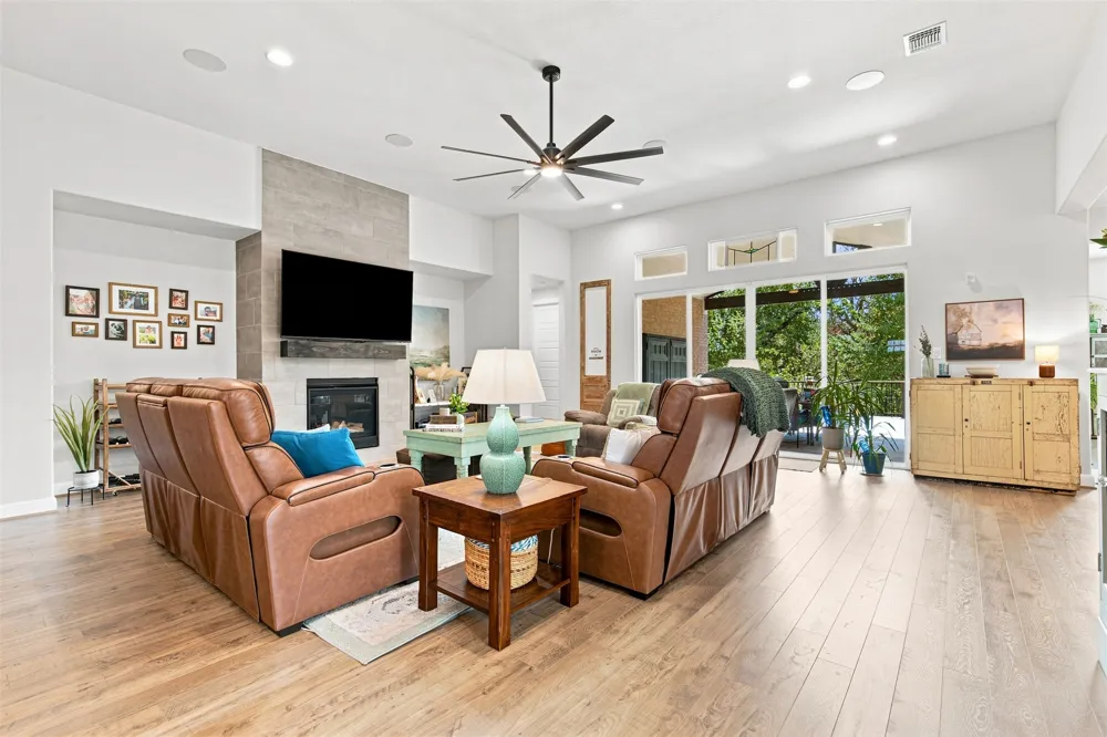 501 Great Lawn Cove Liberty Hill, TX 78642