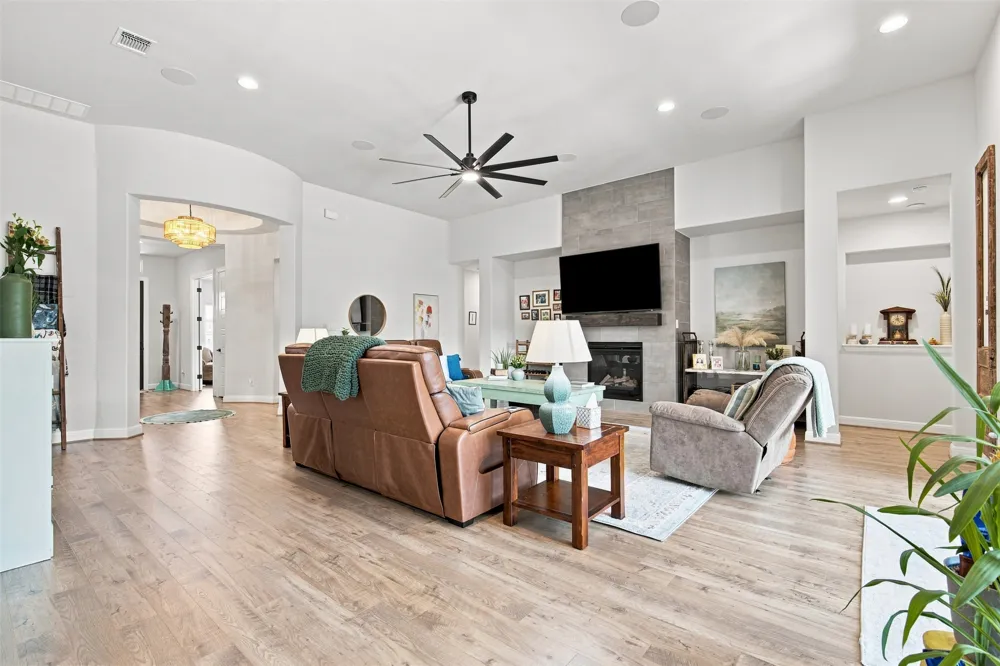 501 Great Lawn Cove Liberty Hill, TX 78642
