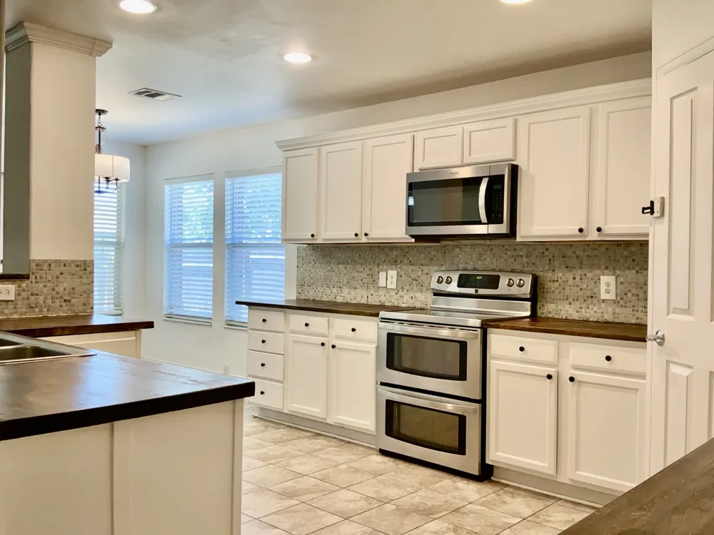 789 Kingfisher Lane Leander, TX 78641