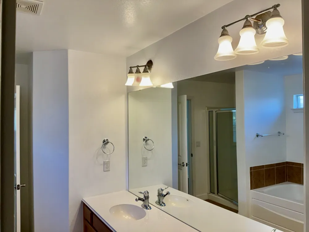 789 Kingfisher Lane Leander, TX 78641