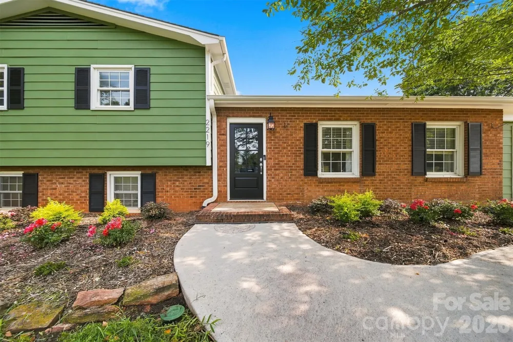 2219 36th Avenue NE Hickory, NC 28601