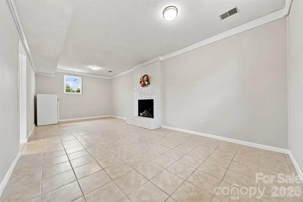 2219 36th Avenue NE Hickory, NC 28601