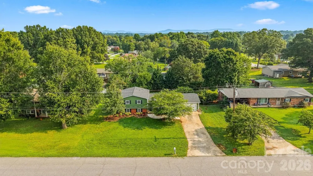 2219 36th Avenue NE Hickory, NC 28601
