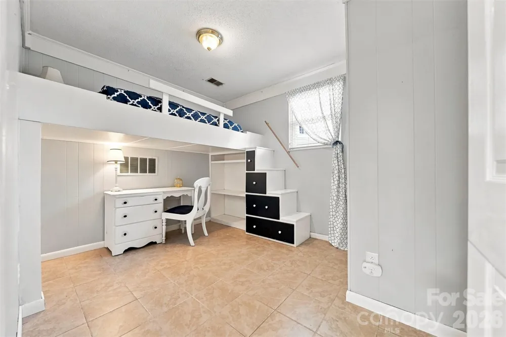 2219 36th Avenue NE Hickory, NC 28601