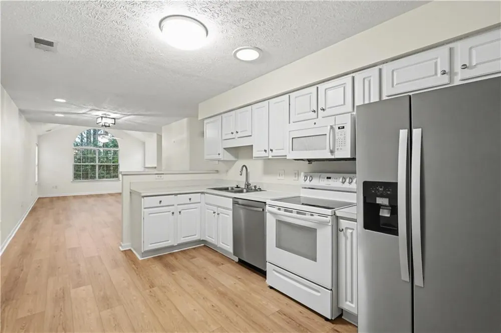 3758 NW Vineyards Lake Circle NW #8 Kennesaw, GA 30144