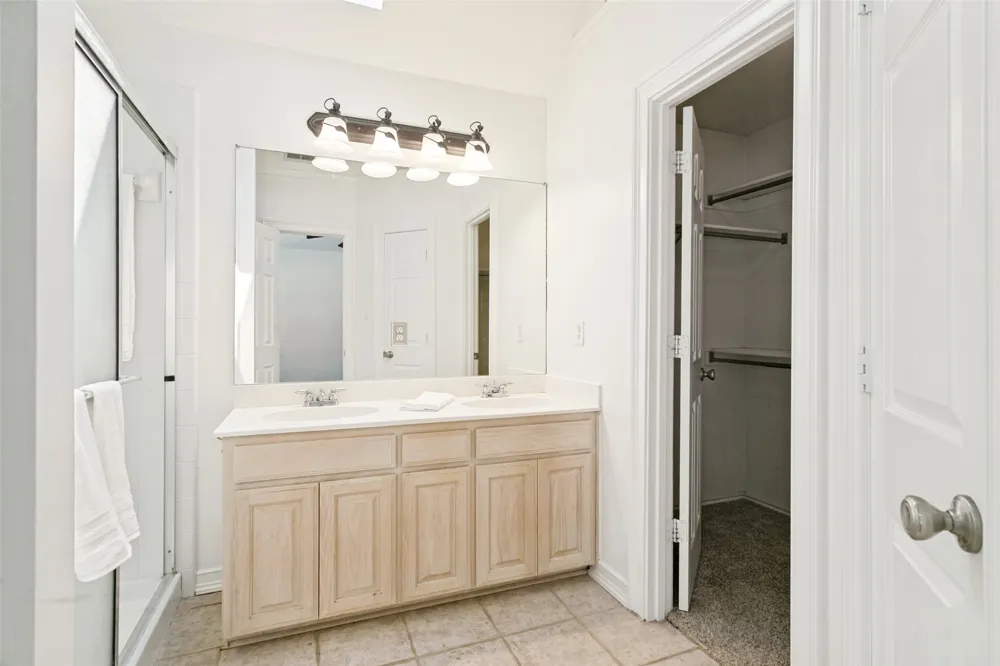 513 Creek Court Lewisville, TX 75067