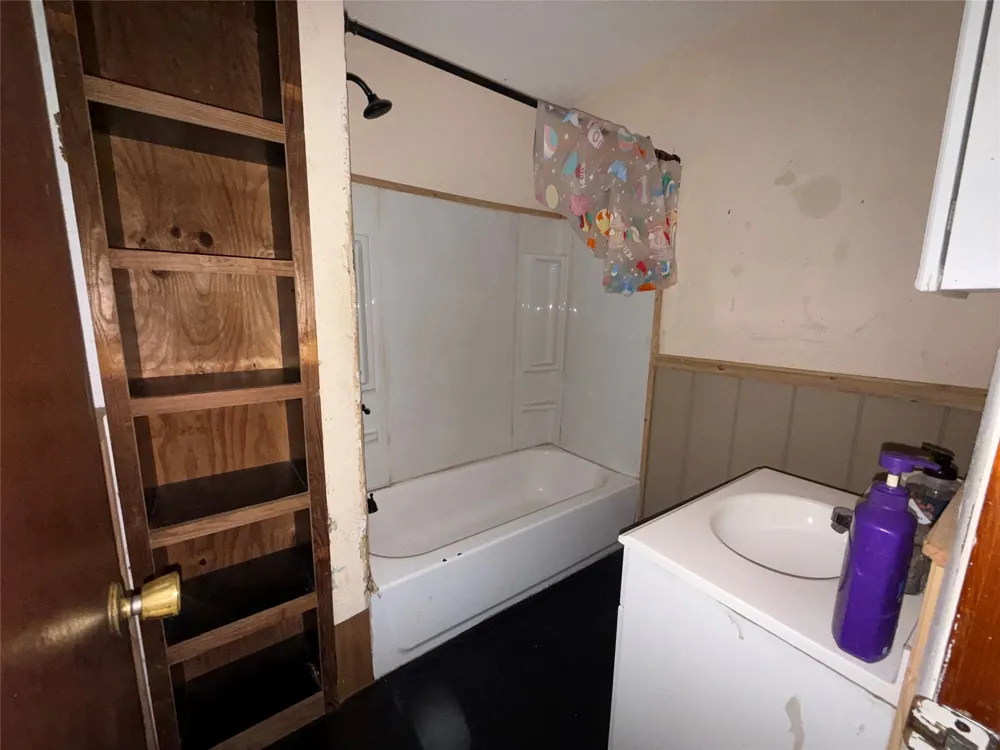 201 Waikiki Trail Tool, TX 75143