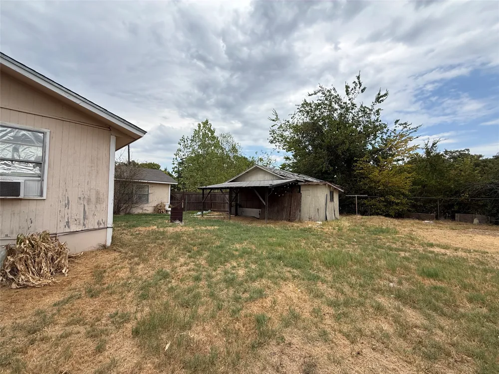 201 Waikiki Trail Tool, TX 75143