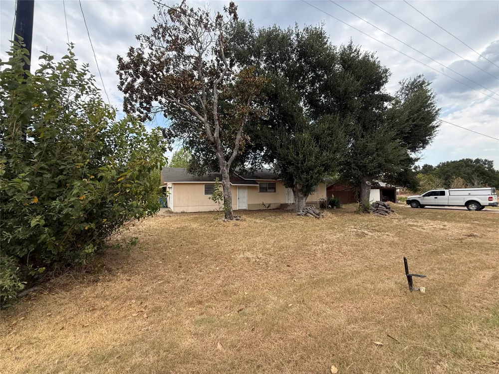 201 Waikiki Trail Tool, TX 75143