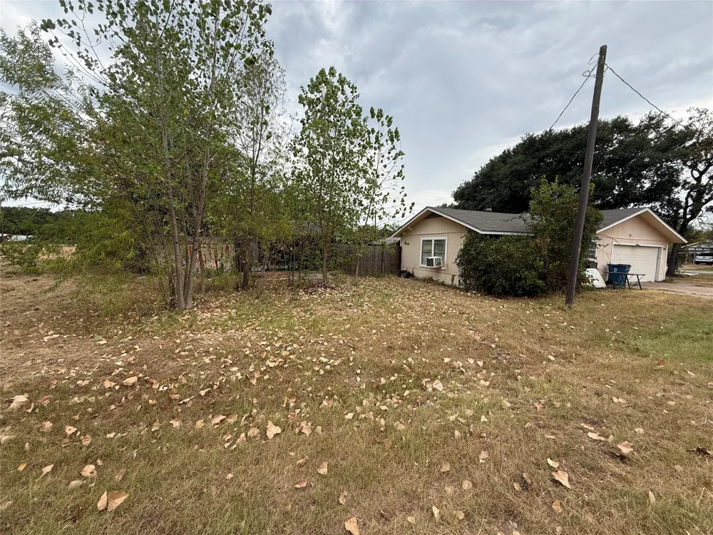 201 Waikiki Trail Tool, TX 75143