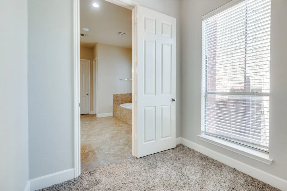 909 City Side Lane Dallas, TX 75201