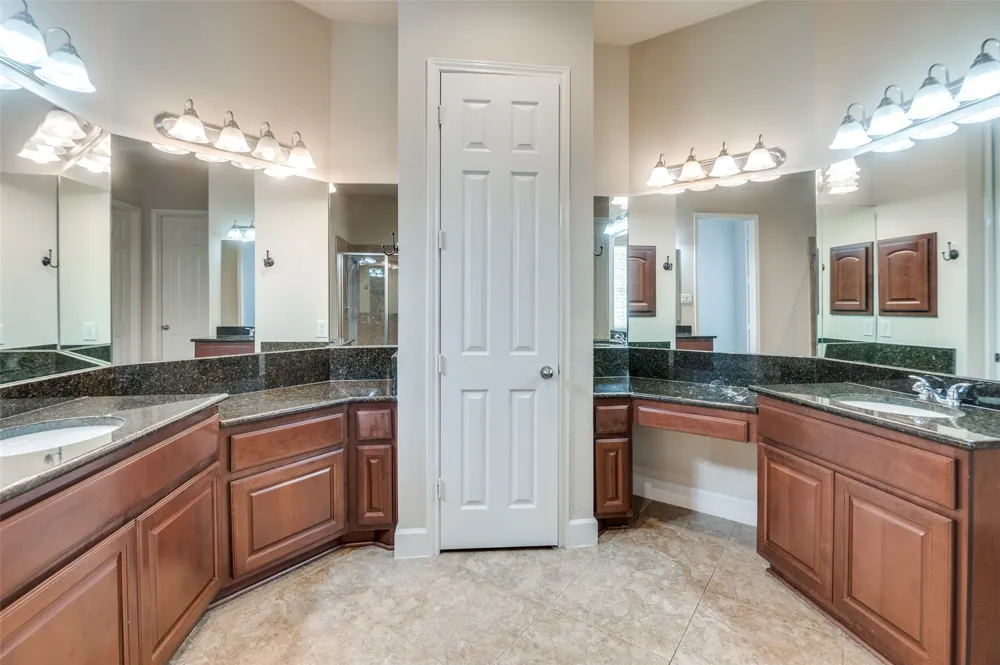 909 City Side Lane Dallas, TX 75201