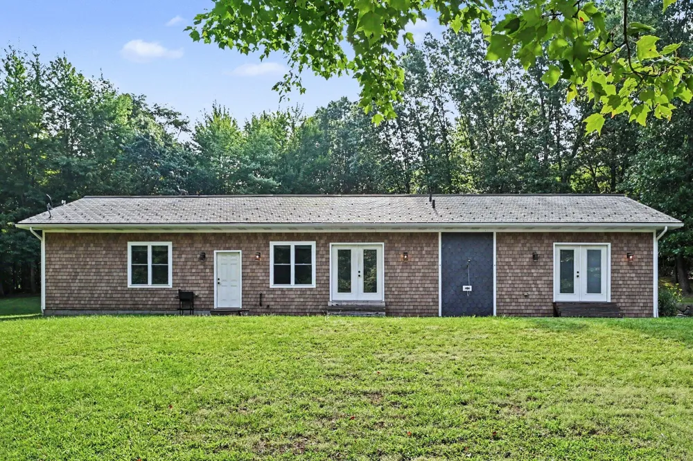 69624 Gumwood Road Niles, MI 49120