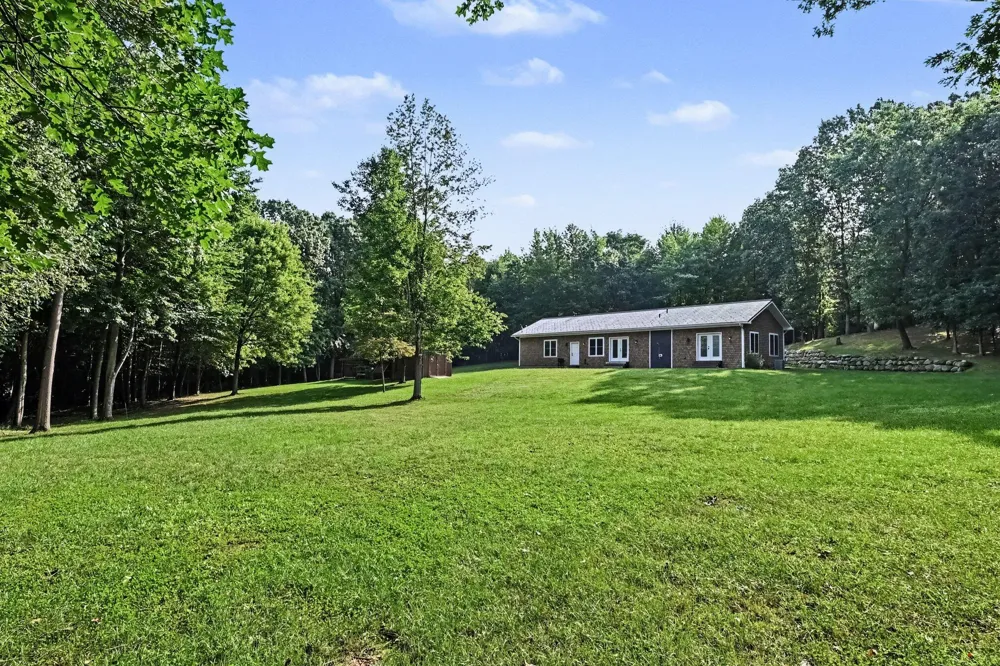 69624 Gumwood Road Niles, MI 49120
