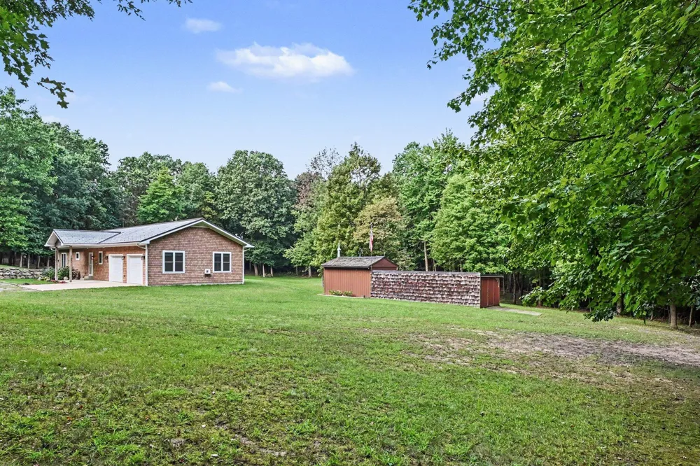 69624 Gumwood Road Niles, MI 49120