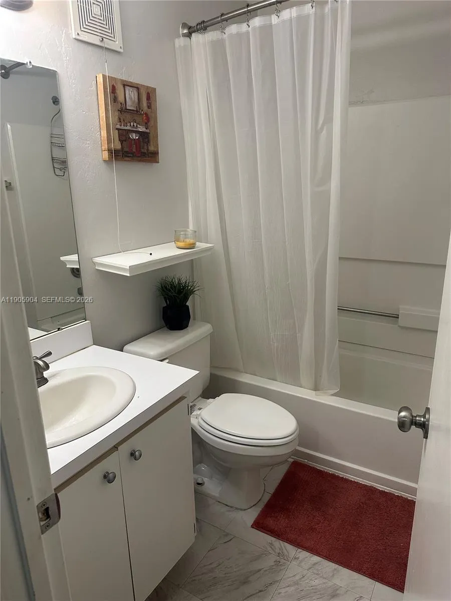 4000 SW 23rd St #2-301 Gainesville, FL 32608