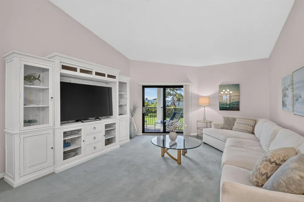 5801 Ocean Boulevard Ocean Ridge, FL 33435