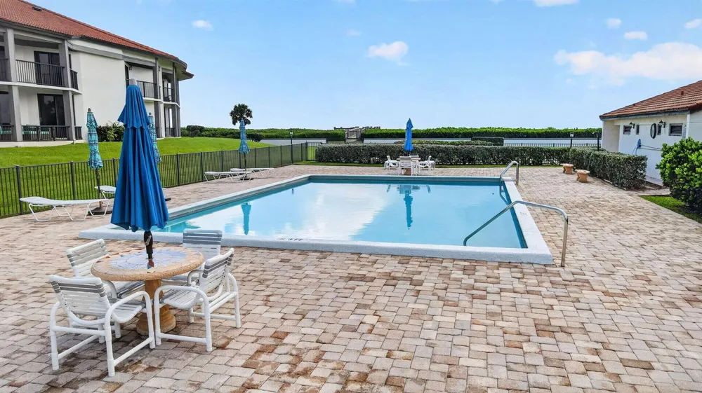 5801 Ocean Boulevard Ocean Ridge, FL 33435