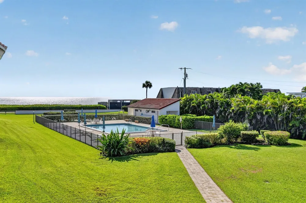 5801 Ocean Boulevard Ocean Ridge, FL 33435