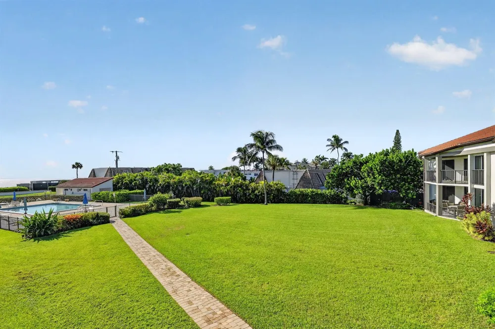 5801 Ocean Boulevard Ocean Ridge, FL 33435