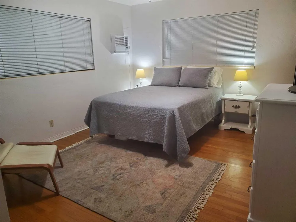 2610 TAYLOR STREET Hollywood, FL 33020