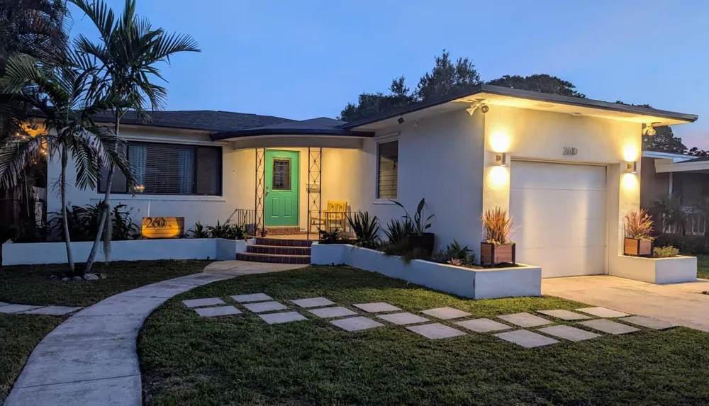 2610 TAYLOR STREET Hollywood, FL 33020