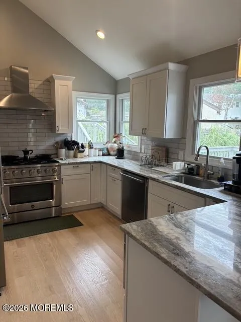 33 Barbara Lane Oakhurst, NJ 07755