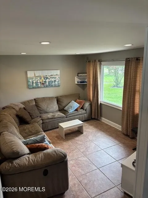33 Barbara Lane Oakhurst, NJ 07755