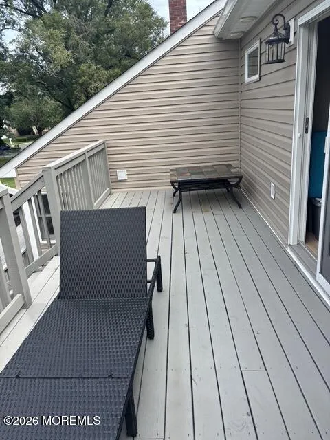33 Barbara Lane Oakhurst, NJ 07755