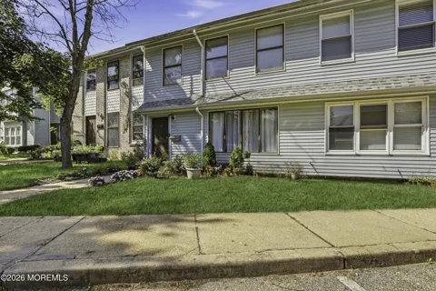 111 Williamsburg Lane