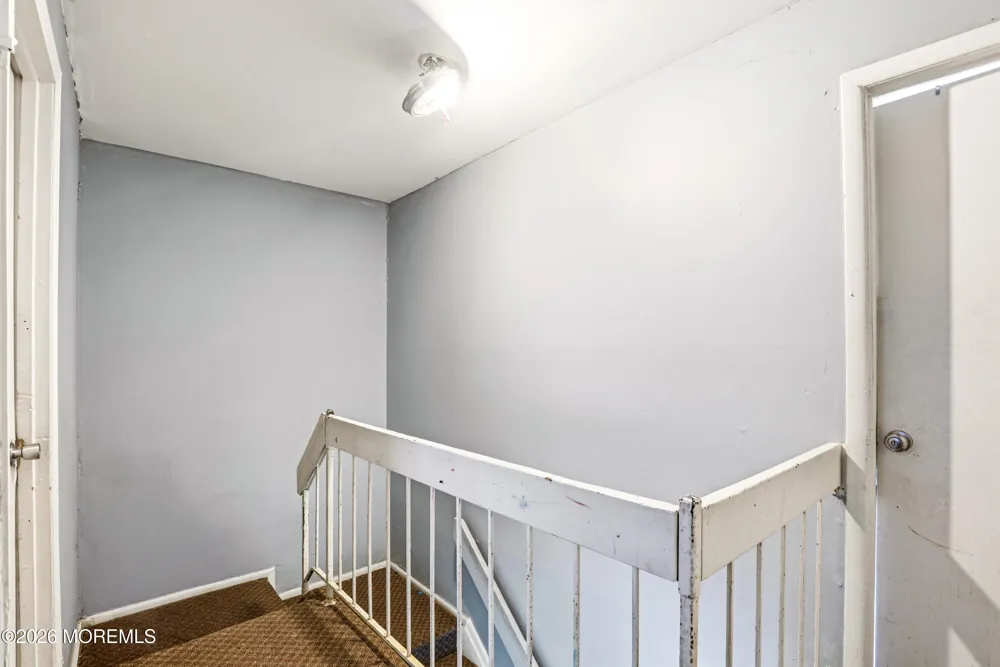 111 Williamsburg Lane Lakewood, NJ 08701