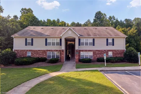 1840 Crest Hollow Drive #101