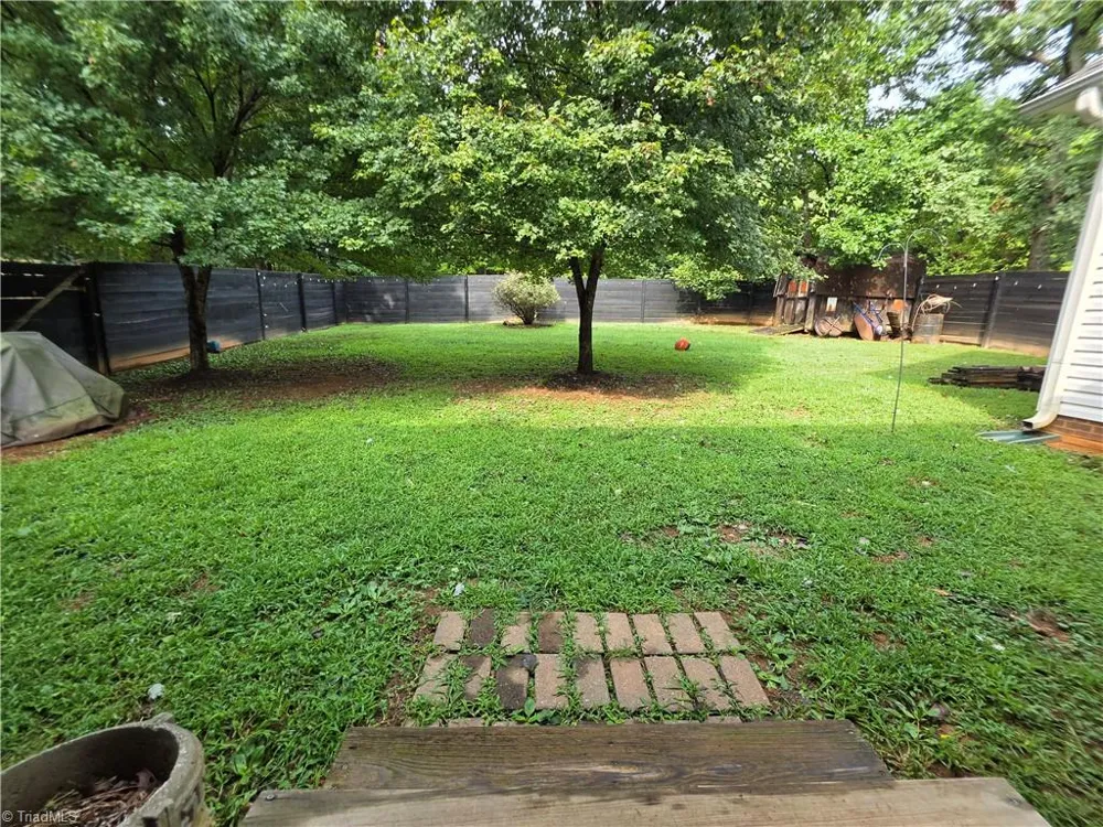 845 Hidden Court Asheboro, NC 27205