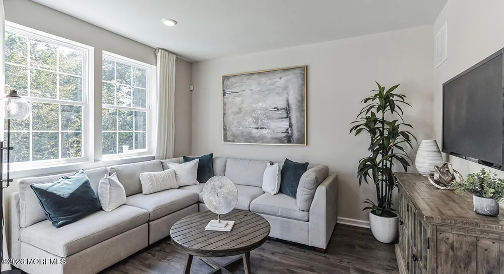 34 Mantoloking Drive Jackson, NJ 08527