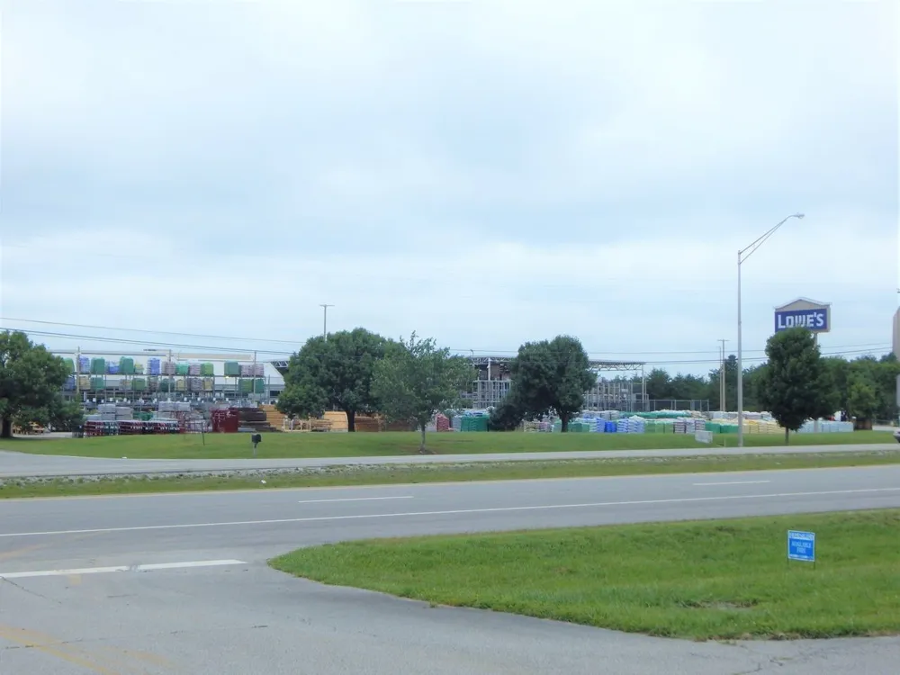 2348 N Main St Crossville, TN 38555